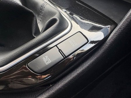 2024 Kia Sportage - thumbnail 2