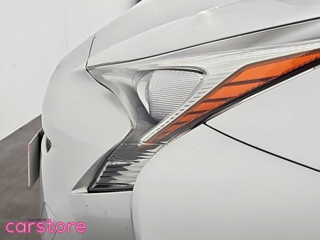 2017 Toyota Prius - thumbnail 18
