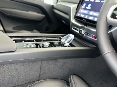 2025 Volvo XC60 - thumbnail 22