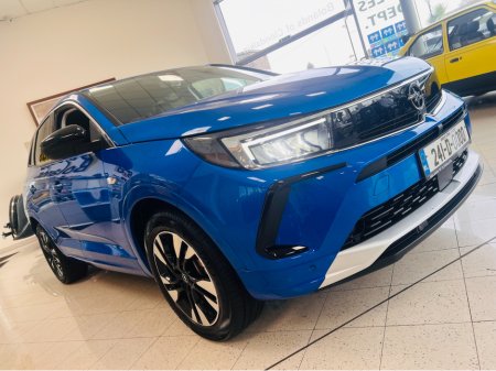 2024 Opel Grandland Huge Spec HYBRID As New Elegance Plus Heated Seats Heated Steering Wheel Fully Colour Coaded www.bolands.ie Est.1955 €32,950 thumbnail
