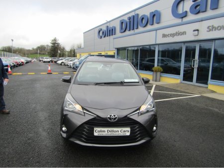 2018 Toyota Yaris - view 4