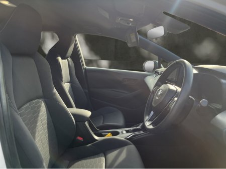 2025 Toyota Corolla - thumbnail 13