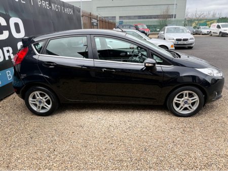 2013 Ford Fiesta - thumbnail 10