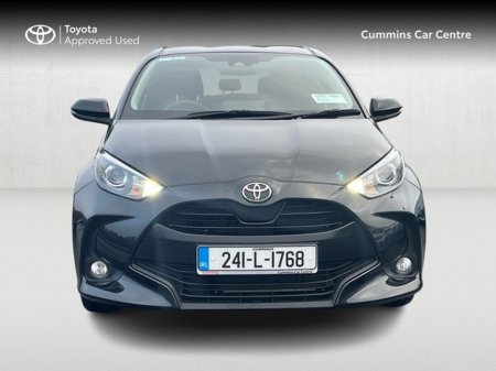 2024 Toyota Yaris YARIS 1.5 LUNA SPORT €25,950 thumbnail