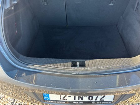 2012 Opel Astra - thumbnail 14
