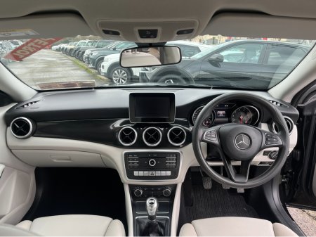2017 Mercedes-Benz CLA Class 180 1.6 PETROL MANUAL //FULL LEATHER//LOW MILES// €16,950 thumbnail