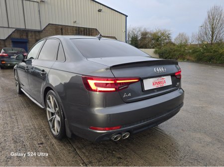 2018 Audi A4 2.0 TDI S LINE QUATTRO 4 D AUTO 190PS 4DR BLACK EDITION €25,950 thumbnail