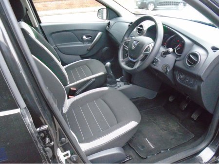 2020 Dacia Sandero STEPWAY SIGNATURE TCE 4DR €129,500 thumbnail