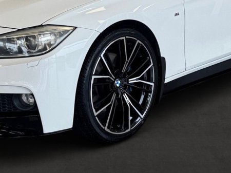 2017 BMW 3 Series - thumbnail 10