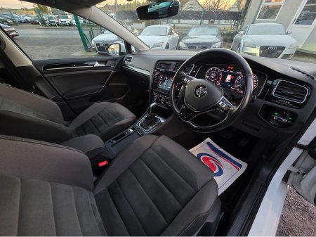 2018 Volkswagen Golf ( 182 REG ) 1.4 HIGHLINE VIRTUAL CLOCKS  SAT NAV PACK - -REVERSE CAMERA - NAVIGATION - CARPLAY - ANDROID AUTO- BLIND SPOT REAR TRAFFIC ASSIST - DISCOVER PRO €18,950 thumbnail