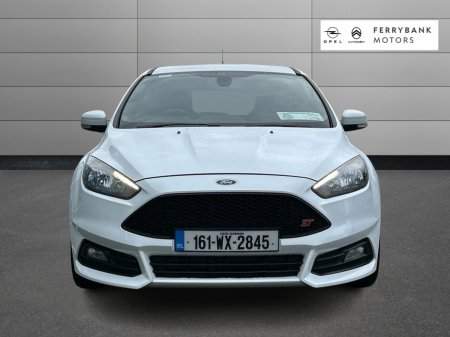 2016 Ford Focus MCA ST2 2.0 TDCI 180PS M6 FWD 4DR €17,950 thumbnail