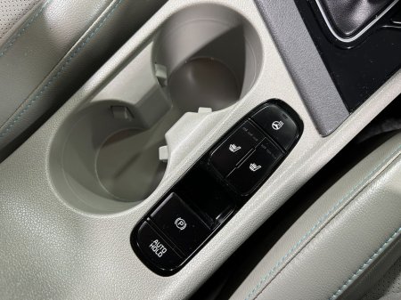 2020 Kia Niro Plug In Hybrid €21,400 thumbnail