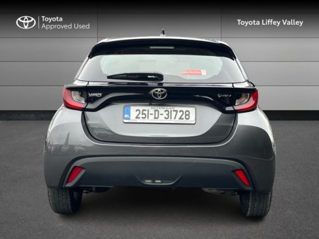 2025 Toyota Yaris Yaris Hybrid 115 Luna €27,450 thumbnail