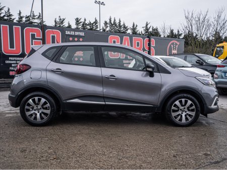 2019 Renault Captur 2019 Captur 1.5dci/New NCT/Irish/1yr warranty €13,888 thumbnail