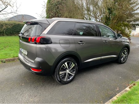 2018 Peugeot 5008 ALLURE 1.6 BLUE HDI 120 4 AUTOMATIC €17,995 thumbnail