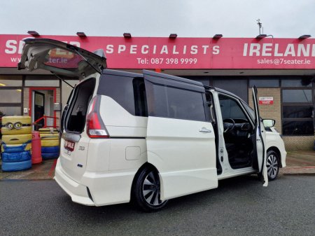 2017 Nissan Serena 2.0 PETROL HYBRID AUTOMATIC  LOW MILEAGE 8 SEATER €18,900 thumbnail