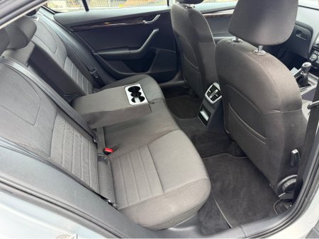 2016 Skoda Octavia 2.0 TDI Pan Roof €7,990 thumbnail