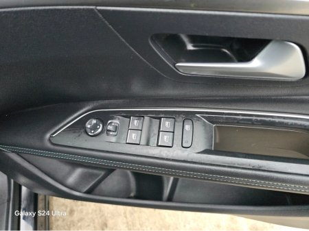 2023 Peugeot 3008 - thumbnail 13