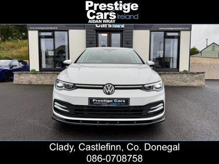 2021 Volkswagen Golf 2.0 TDI STYLE AUTOMATIC DSG,BODY KIT,PURE WHITE,FRONT AND REAR PARK SENSORS,PARK ASSIST,REVERSE CAMERA,AMBIENT LIGHTING,XENON LIGHTS,VIRTUAL COCKPIT,APPLE CAR PLAY,SAT NAV,ONE OWNER,FULL VW HISTORY €28,300