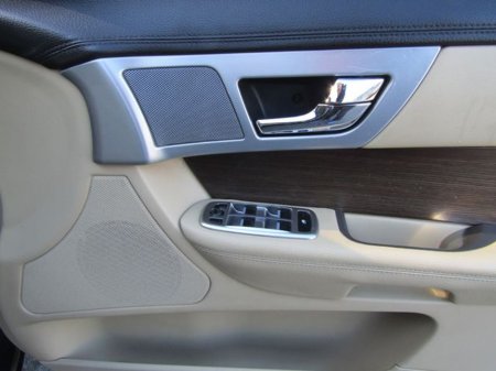 2014 Jaguar XF - thumbnail 24