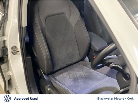 2020 Volkswagen Golf STYLE 1.5 TSI MHEV AUTOMATIC 150BHP €24,995 thumbnail