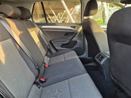 2016 Volkswagen Golf - thumbnail 12