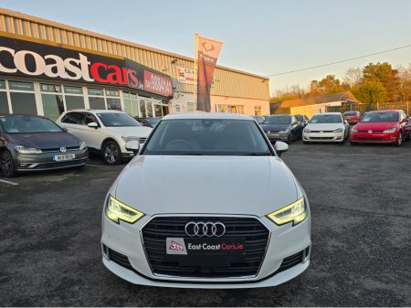 2019 Audi A3 ( 192 ) FULL LEATHER PACK SMARTPHONE INTERFACE- SATNAV - VIRTUAL COCKPIT - NAVIGATION REVERSING CAMERA -BLIND SPOT - PARKING SENSORS- €23,500 thumbnail
