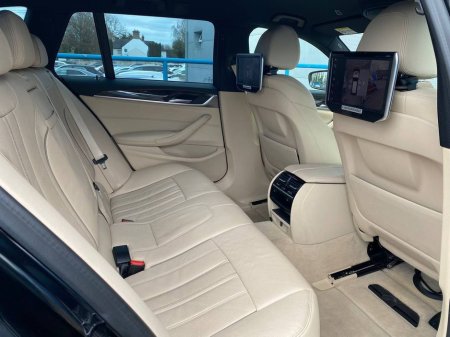 2019 BMW 5 Series - thumbnail 8