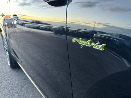 2022 Porsche Cayenne Coupe 3.0 V6 e-hybrid €73,995 thumbnail