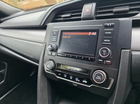 2019 Honda Civic - thumbnail 12