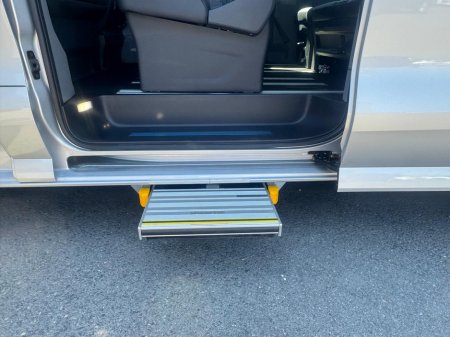 2026 Ford Tourneo Custom PHEV 2.5 Titanium Wheelchair Accessible Taxi thumbnail
