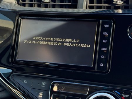 2018 Toyota Aqua - thumbnail 14