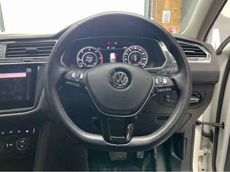 2019 Volkswagen Tiguan - thumbnail 10