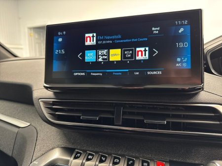 2024 Peugeot 5008 - thumbnail 18