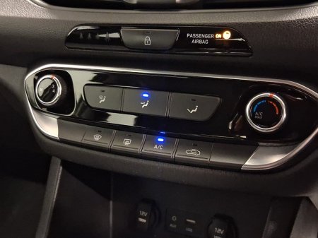 2017 Hyundai i30 - thumbnail 14