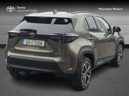 2025 Toyota Yaris Cross - thumbnail 2