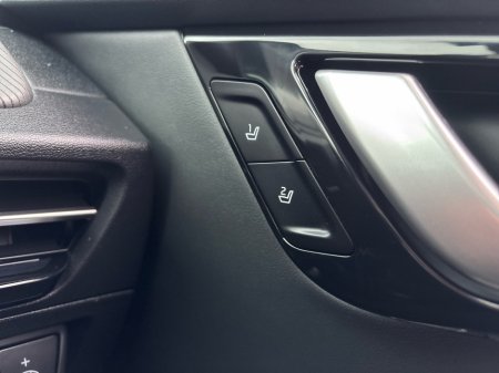 2023 Kia EV6 GT LINE 5DR AUTO €35,950 thumbnail