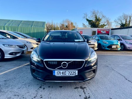 2017 Volvo V40 D4 (190hp) R-Design Geartronic €16,499
