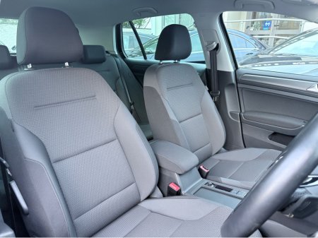 2020 Volkswagen Golf Auto 1.2tsi/ Nice car/Carplay €20,900 thumbnail