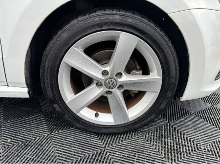 2017 Volkswagen Polo Vw Polo 1.2 tsi petrol, auto, loads of extras thumbnail