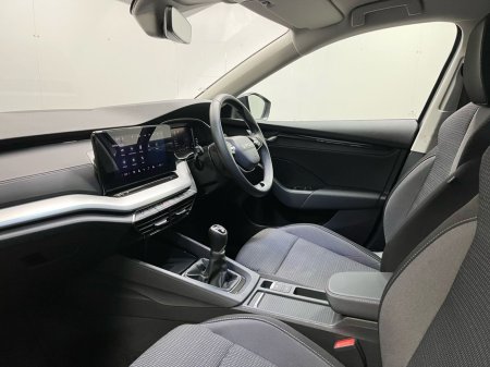 2025 Skoda Octavia Selection 2.0TDI 115BHP - Reversing Camera - Climate Control - Cruise Control - Apple CarPlay/Android Auto - Auto Lights/Wipers €33,950