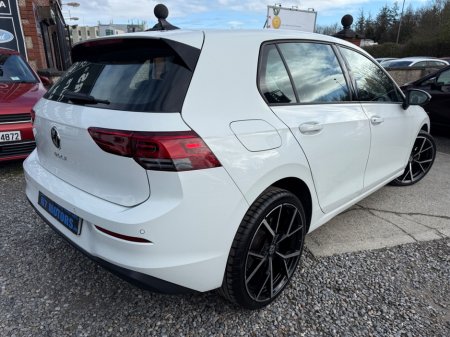 2024 Volkswagen Golf - view 4