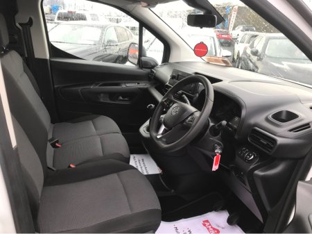 2020 Opel Combo L1H1-1.5 75PS 5 SP 5DR €11,750 thumbnail