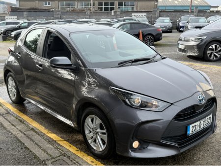 2023 Toyota Yaris - thumbnail 6