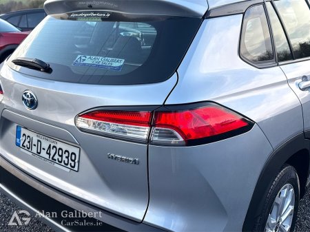 2023 Toyota Corolla Cross 1.8 Petrol HYBRID LUNA €138 PW €28,995 thumbnail