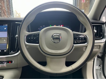 2024 Volvo V60 - thumbnail 9