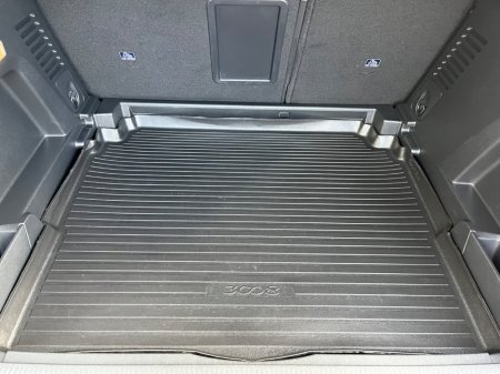 2022 Peugeot 3008 - thumbnail 6