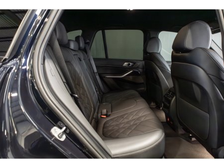 2024 BMW X5 xDrive45e M Sport €89,950 thumbnail