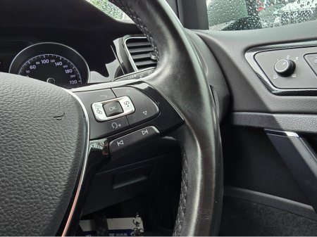 2016 Volkswagen Golf ( 162 REG ) 1.4 HIGHLINE EDITION ALCANTARA SEATS PRIVACY GLASS REVERSING CAMERA - SIMI DEALER - LOW ROAD TAX BAND €16,450 thumbnail