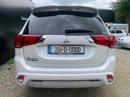 2020 Mitsubishi Outlander 2.4 PHEV 4WD AUTO // 2 YEARS NCT // LOW MILEAGE // STUNNING EXAMPLE // HALF LEATHER / ALCANTARA SEATS, REVERSE CAMERA AND ELECTRIC TAILGATE // €24,940